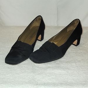Vintage Black Yves Saint Lauren Pumps 8.5